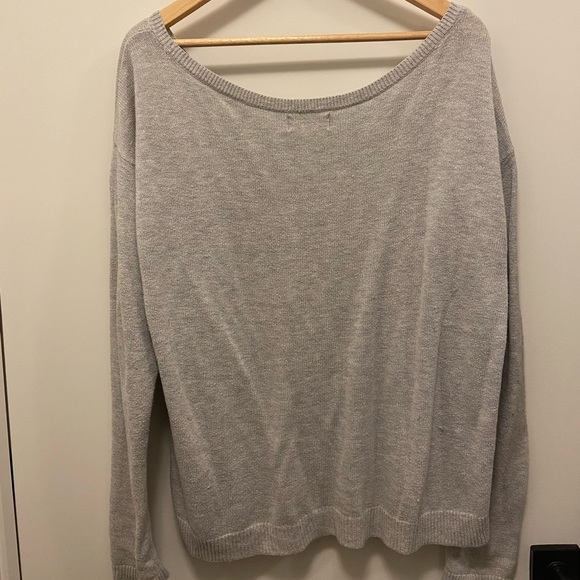 Hollister Off-Shoulder Sweater - Picture 5 of 5
